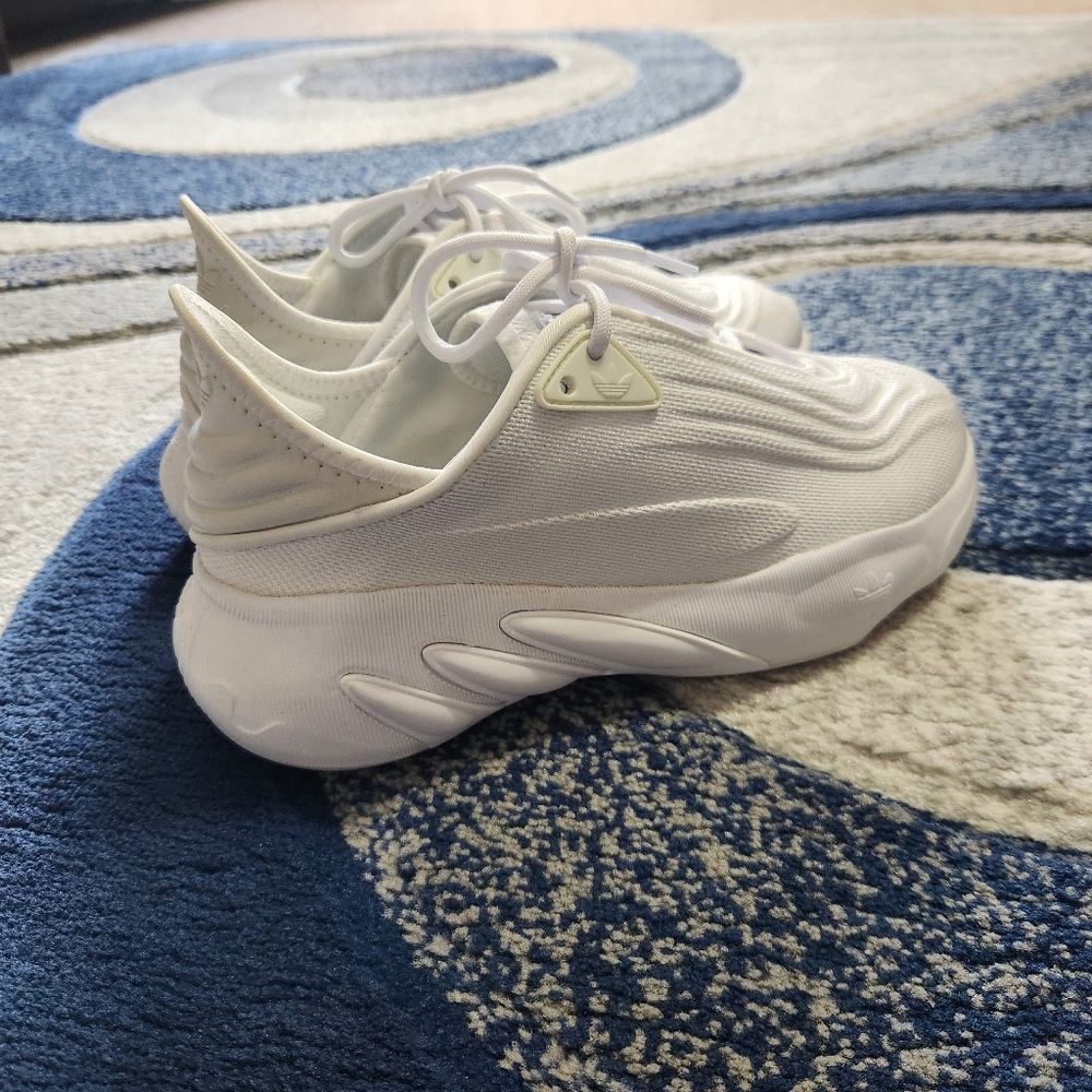 Adidas - Picture 3 of 6